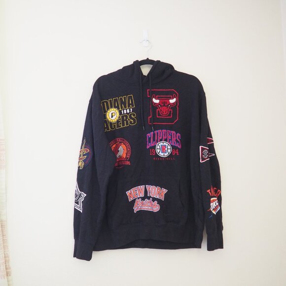 NBA Ultra Game Black Basketball Team Logo Soft Fleece Pullover Sweatshirt Hoodie - Picture 4 of 7